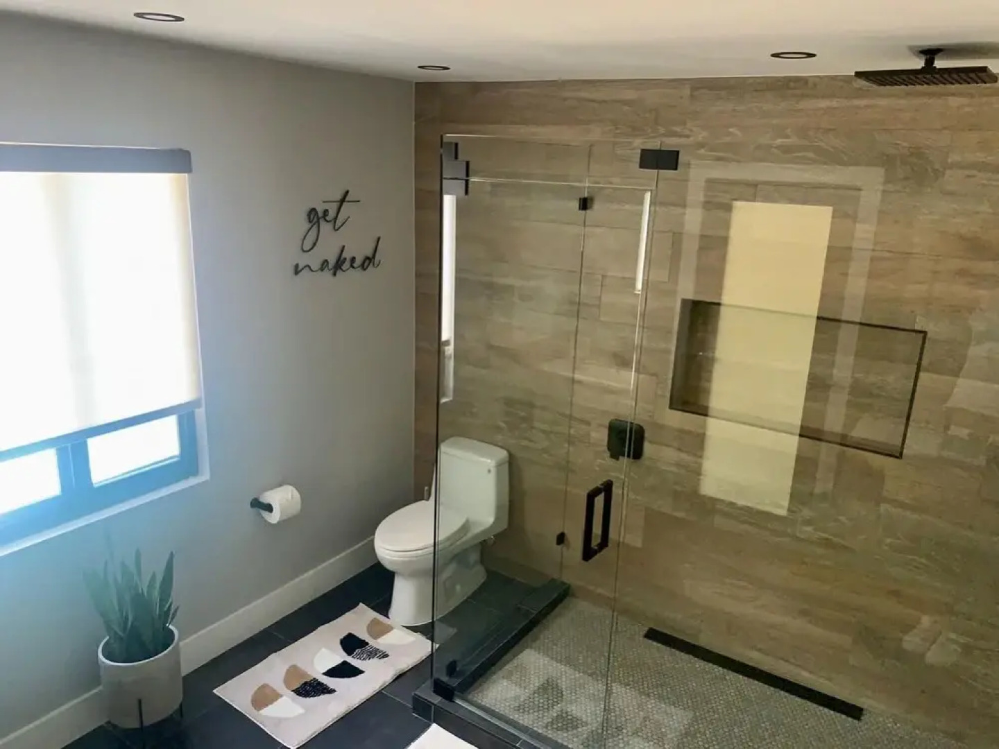 Fantastic 3 Bedroom Heated Salt Pool Home 3 Blocks From Wilton Drive