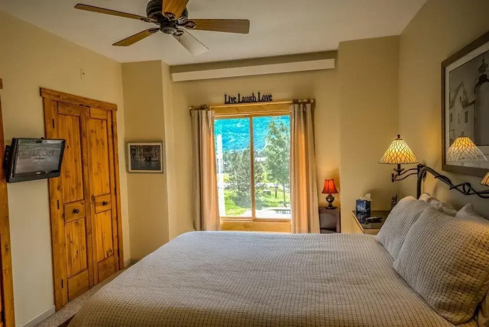 The Rockies by Retreatia