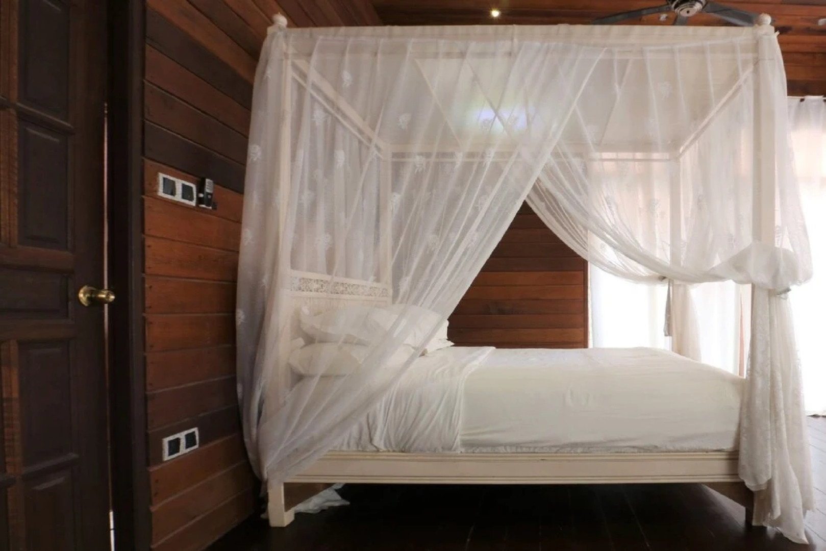 OYO 90237 Villa Danialla Beach Homes