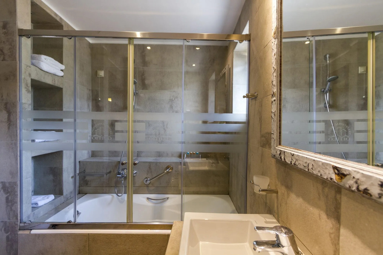 Itilo Traditional Hotel