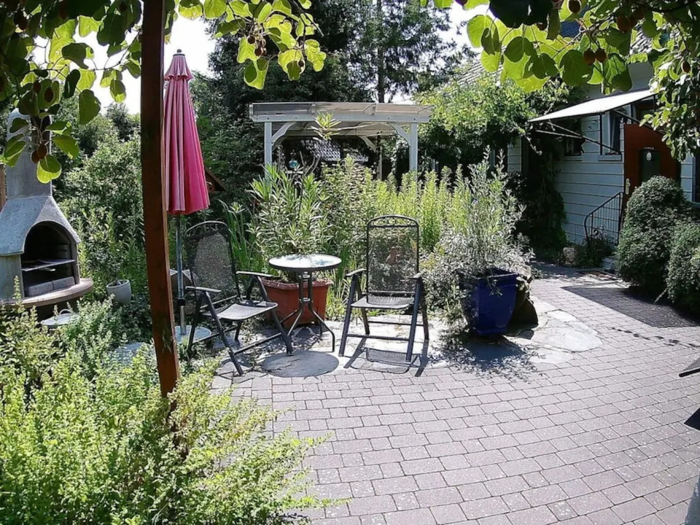 Salmagundi Comfortable Holiday Residence