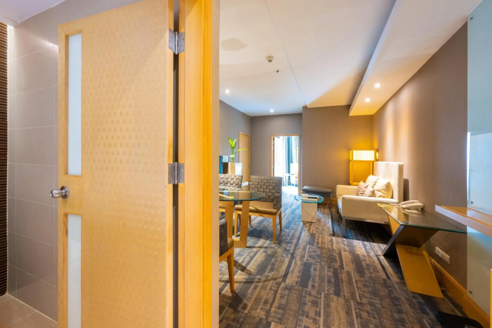 Grand Richmond Stylish Convention Hotel