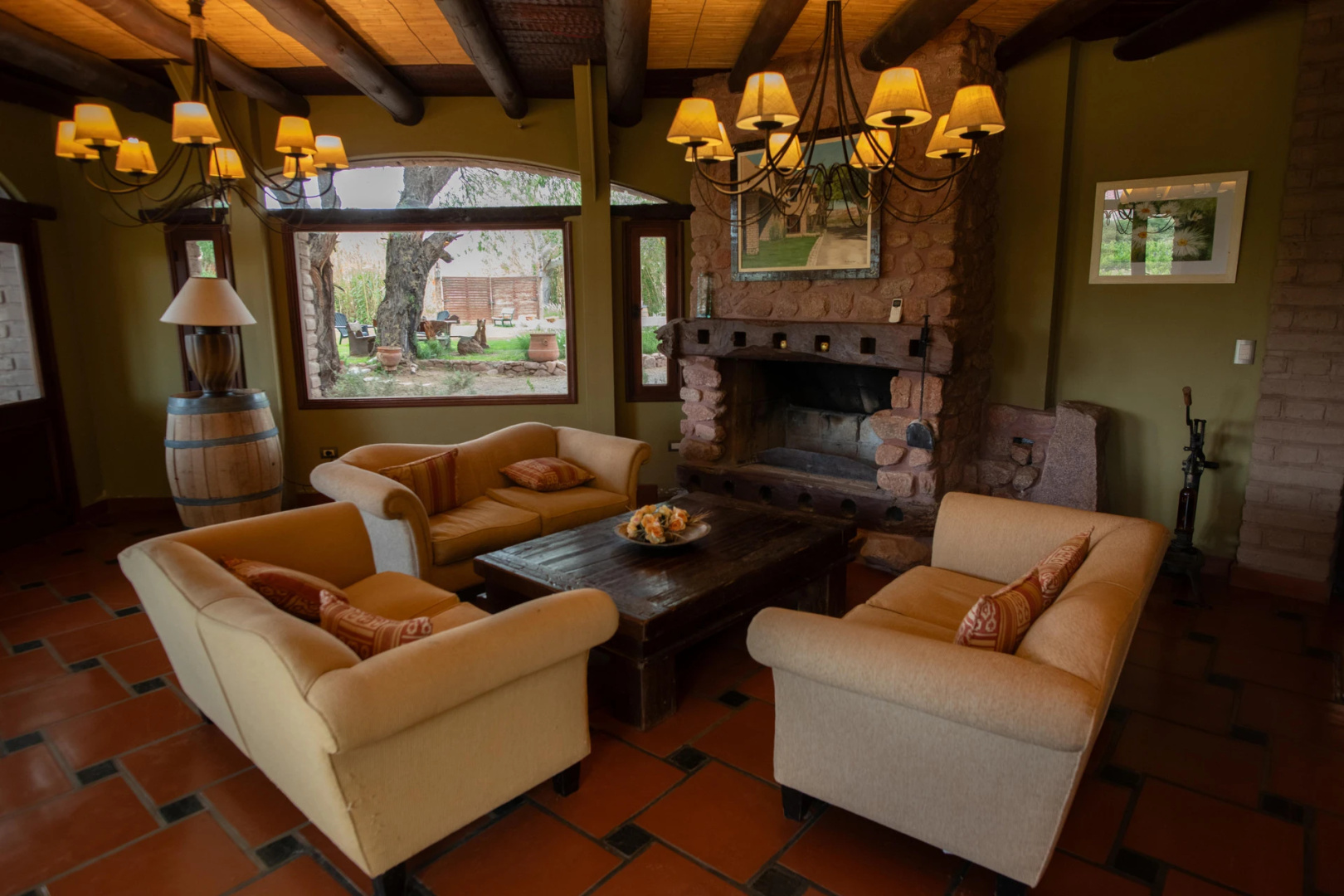 La Casa De La Bodega - Wine Boutique Hotel