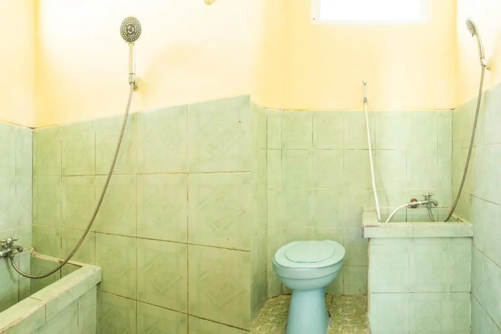 Hotel Priangan by OYO Rooms