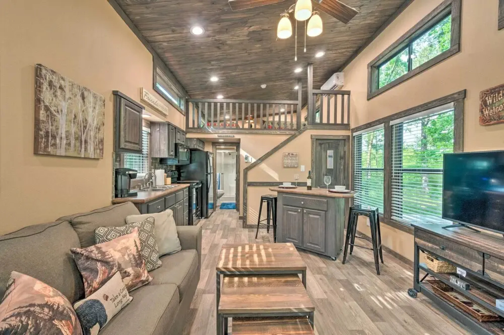 Broken Bow Tiny Home w/ Fire Pit: 4 Miles to Lake!