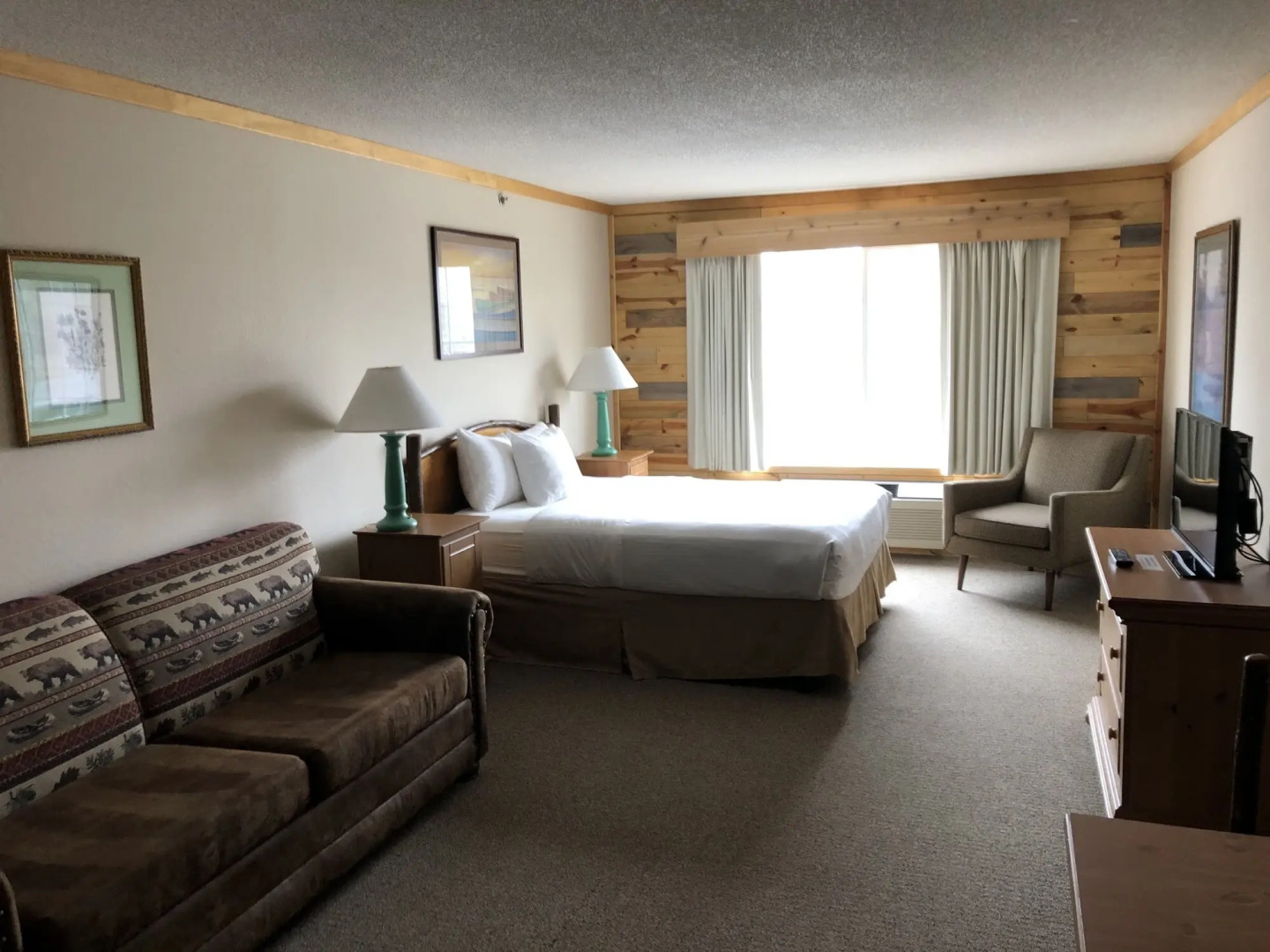 Flat Creek Inn And Suites