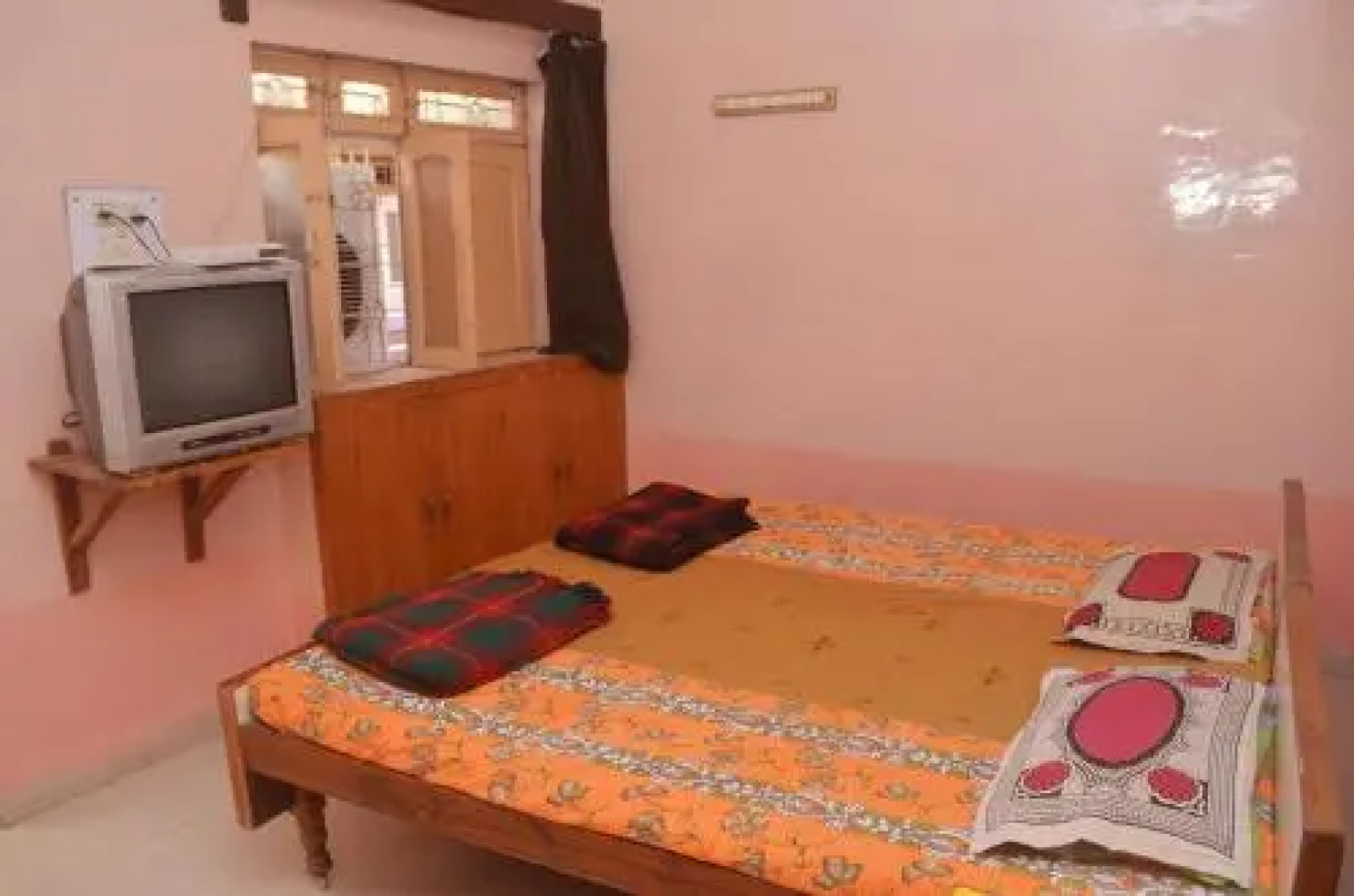 Hotel Pushpak Lodge