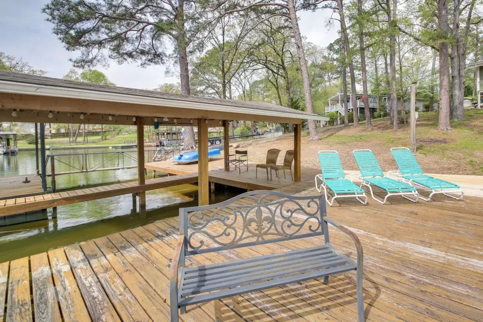 Cozy Lake Cabin w/ Dock in Hot Springs Nat'l Park