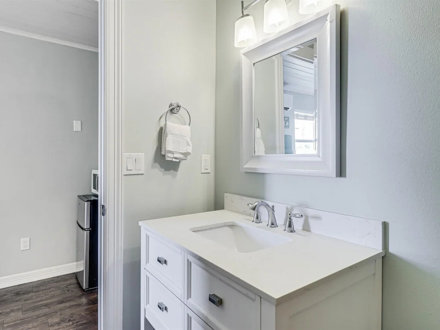 Coast Oaks Cottage 1 1 Bedroom Cottage by RedAwning