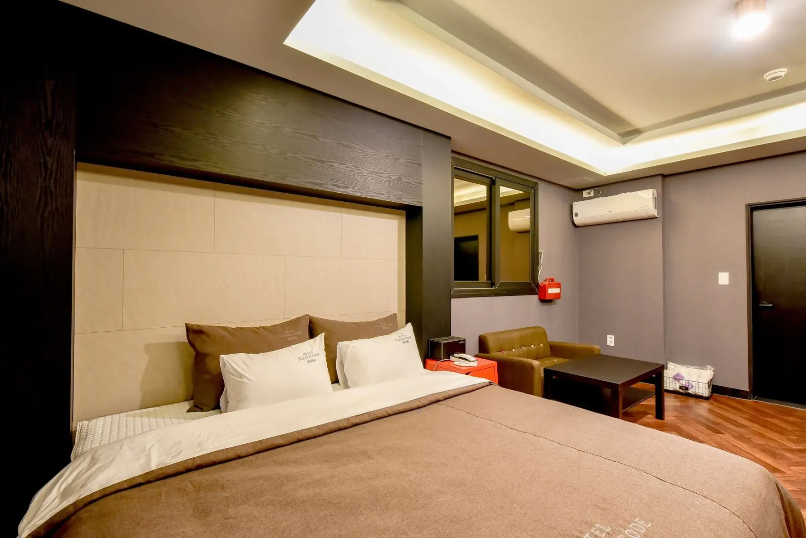 French Code Hotel