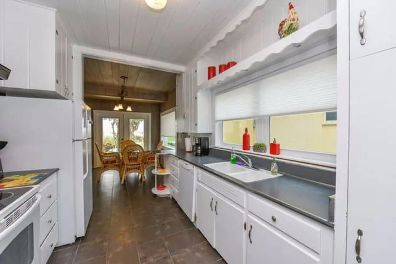 A House on Siesta Beach by Beachside Management