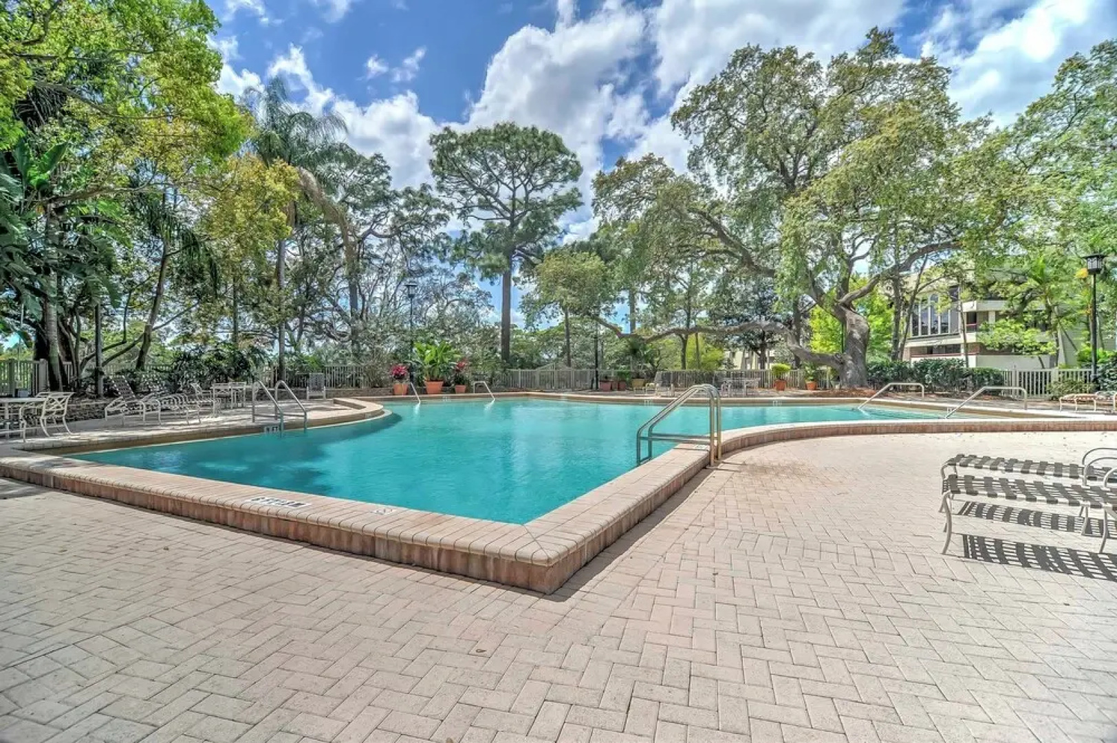 8 Mi to Honeymoon Island: Golf Getaway w/ Balcony!