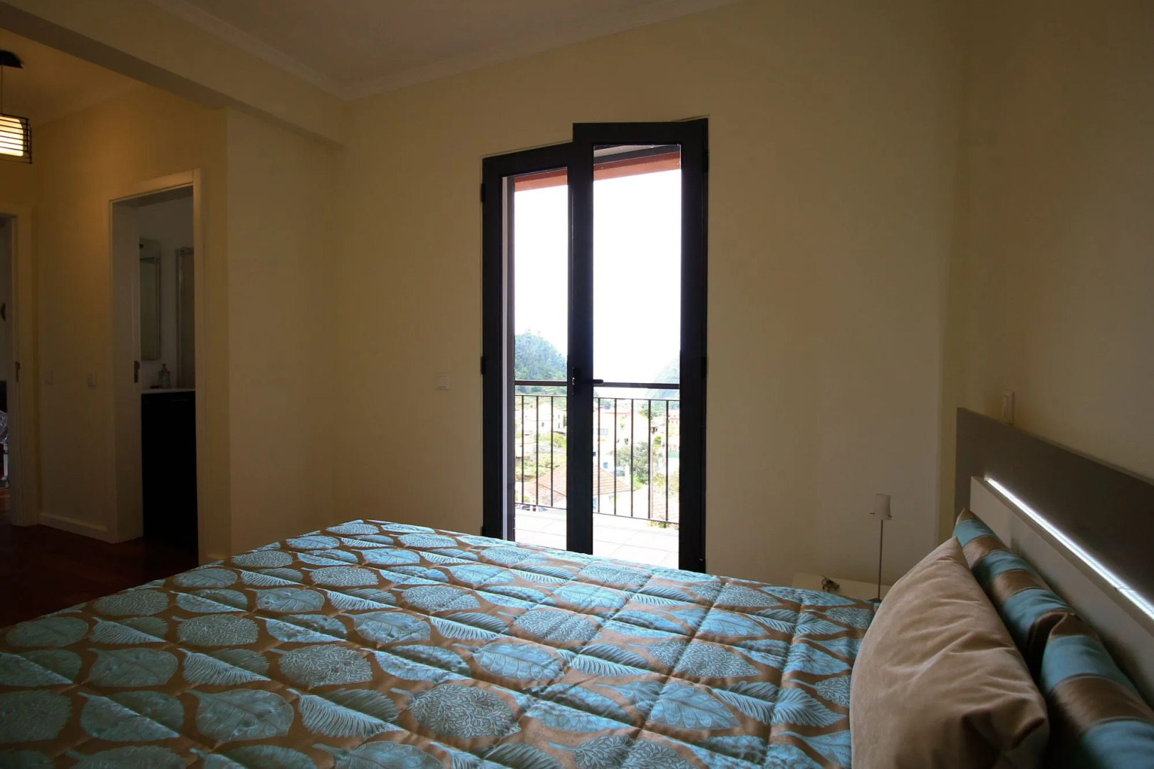 Villa Cherry by Analodges