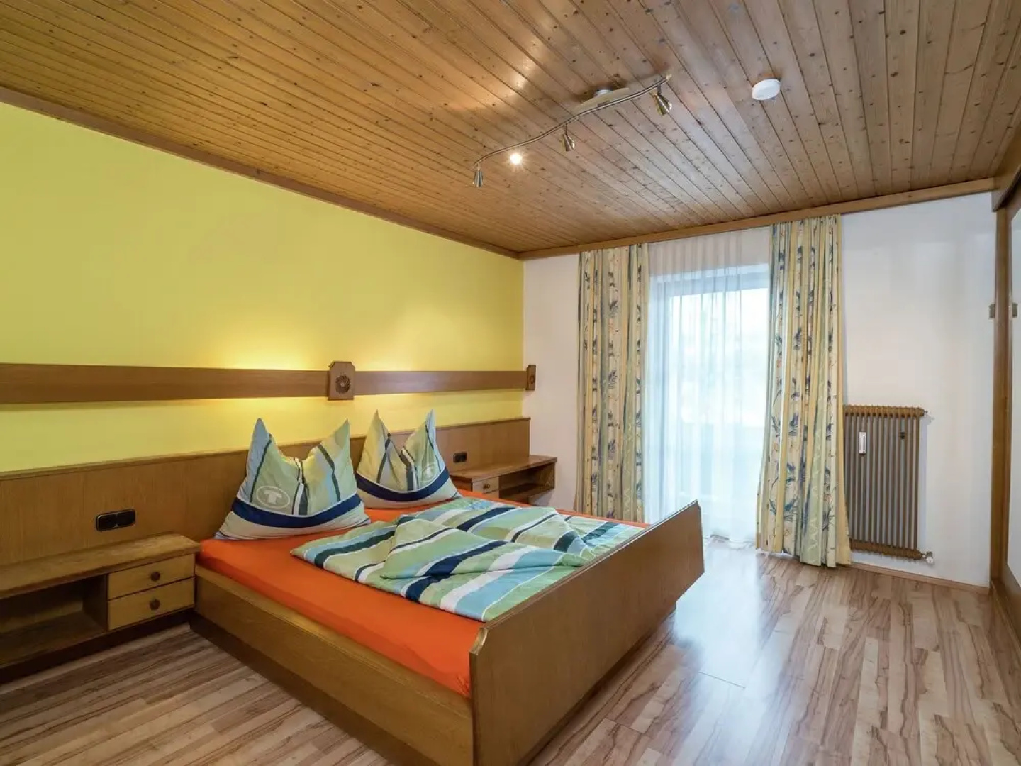 Mountain View Apartment With Sauna In Taxenbach
