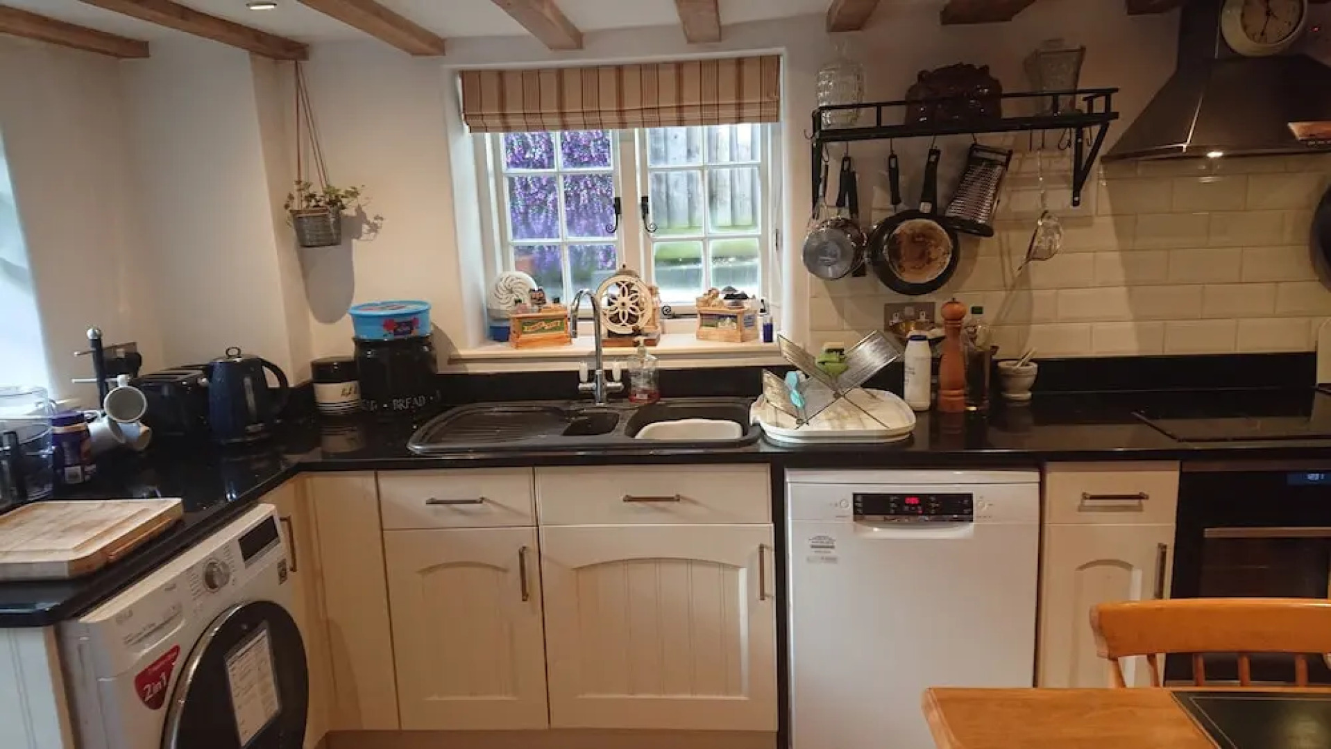 Charming 17th Century 2-bed Cottage in Medmenham