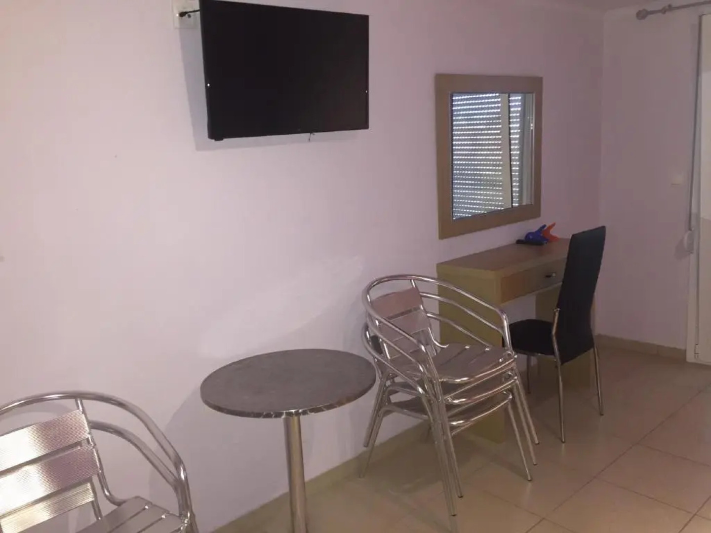 Dimis Studios and Apartments