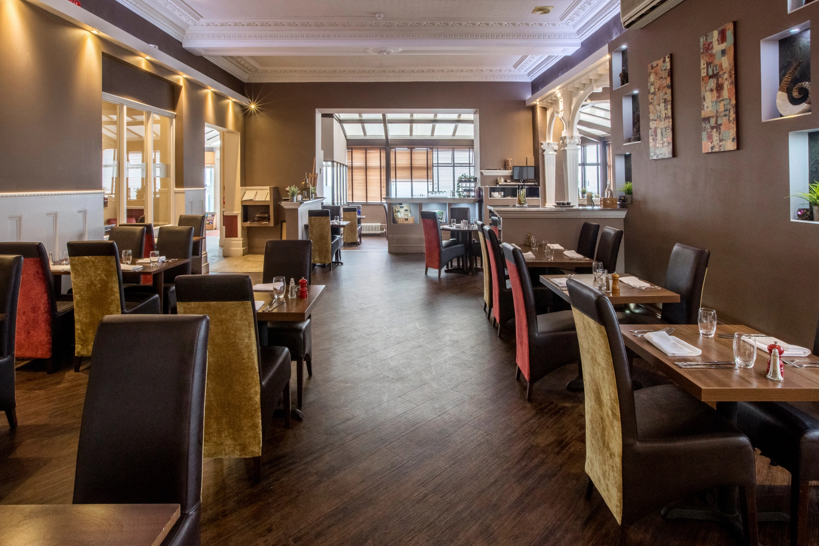 Muthu Westcliff Hotel (Near London Southend Airport)