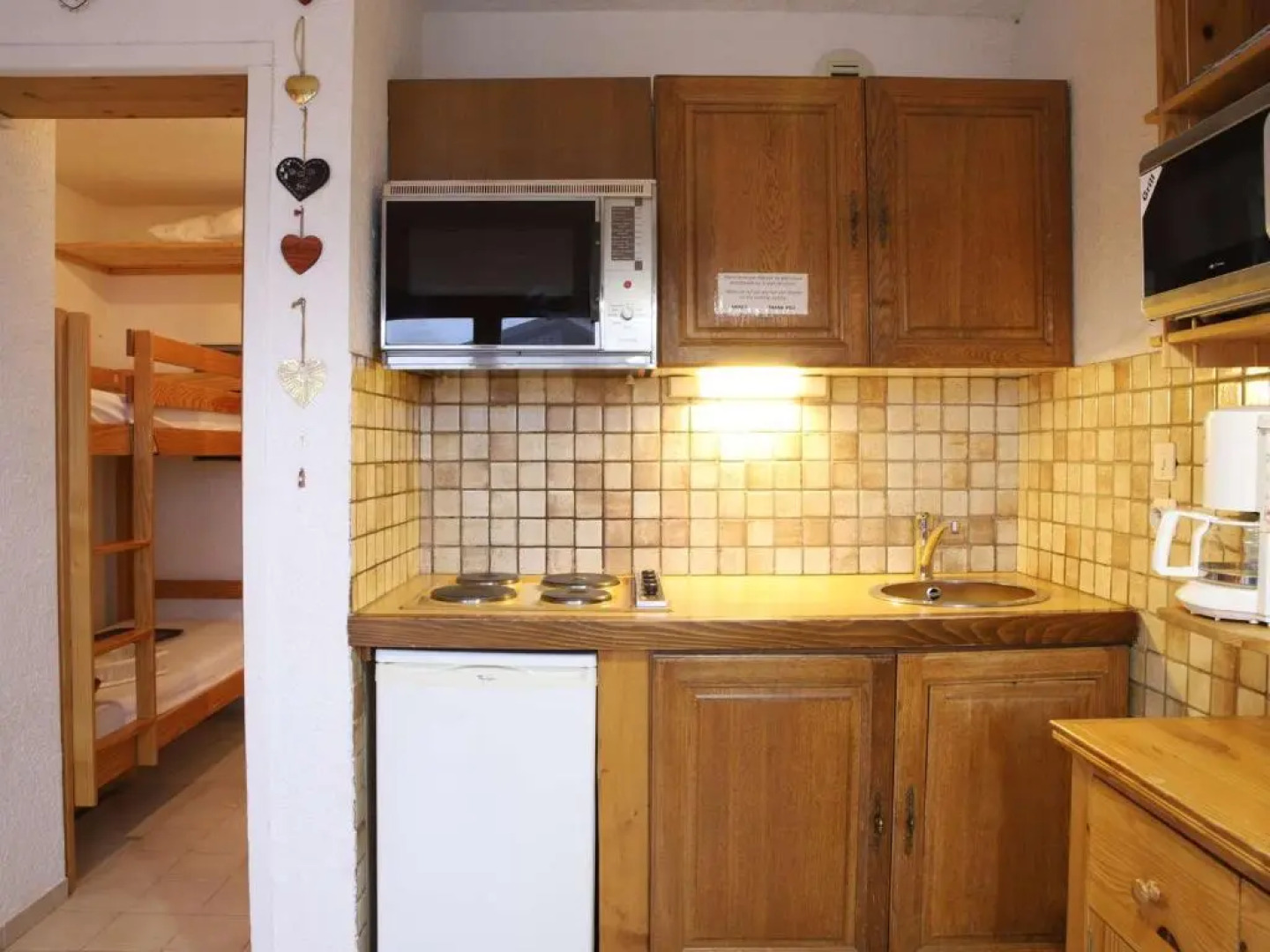 Appartement Auris, 1 pièce, 3 personnes - FR-1-297-74