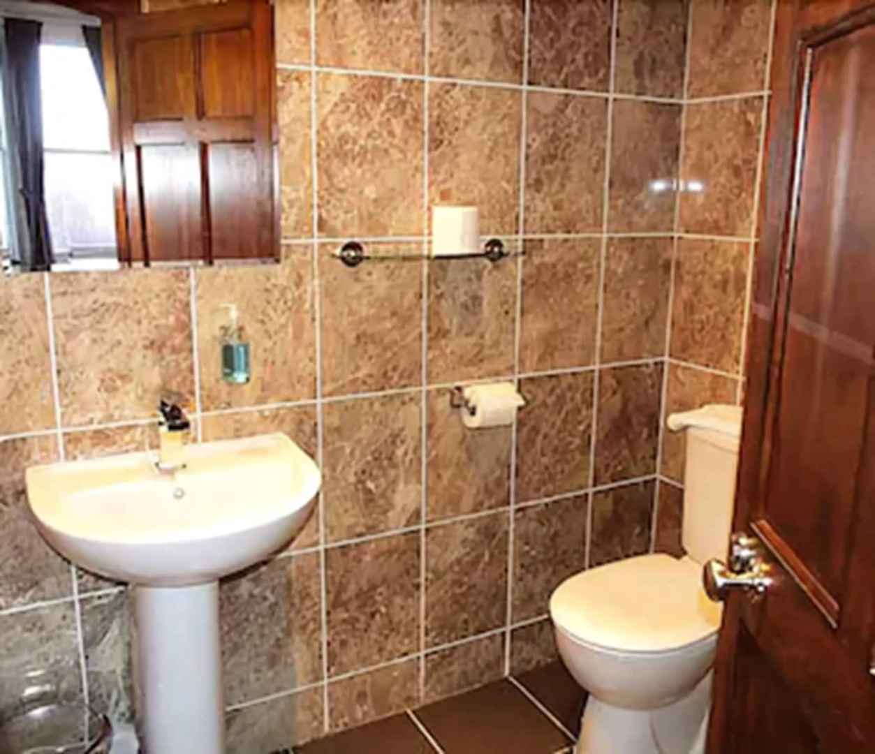 Edinburgh House Hotel