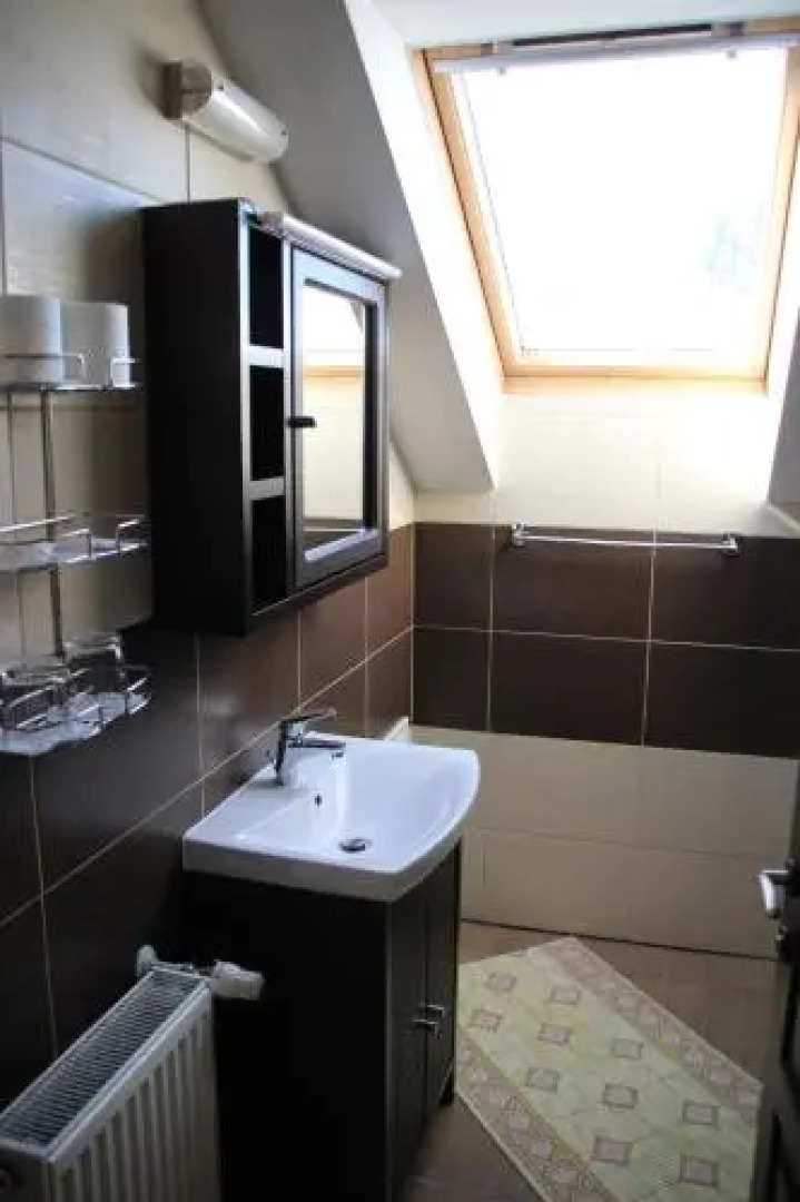 Astoria Hotel & Restaurant