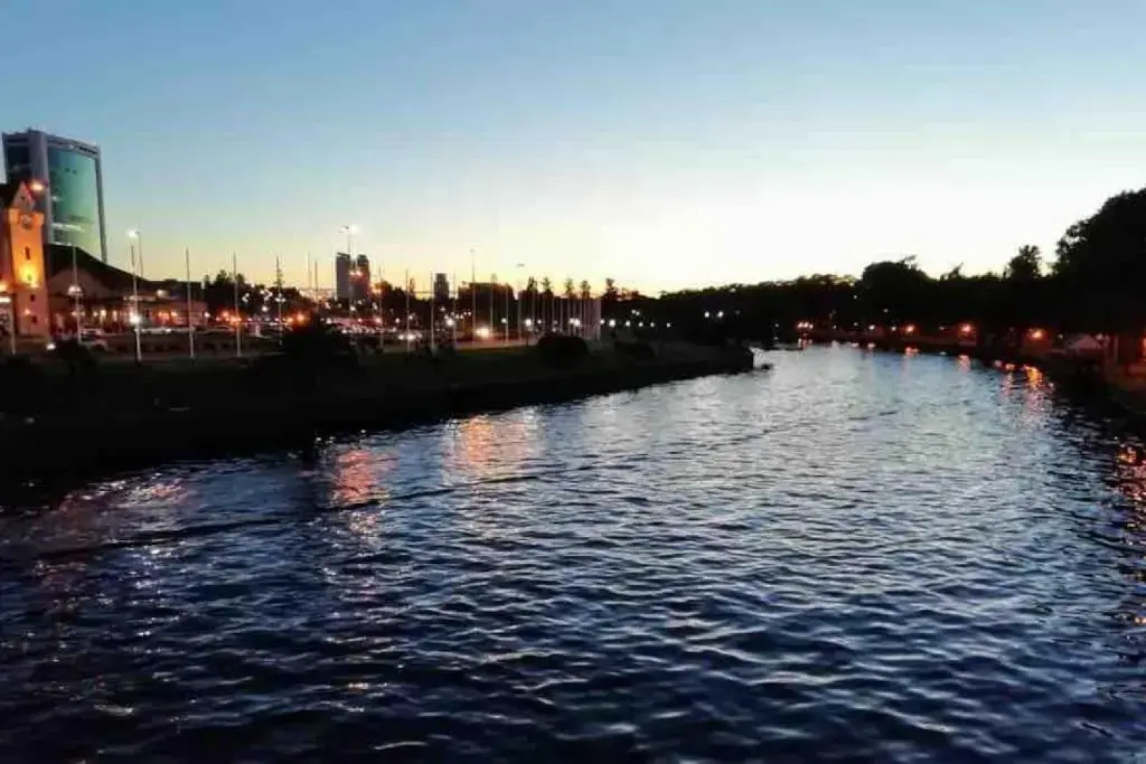 Tigre Center Tower - Con piscina y seguridad 24hs - Opcional cochera