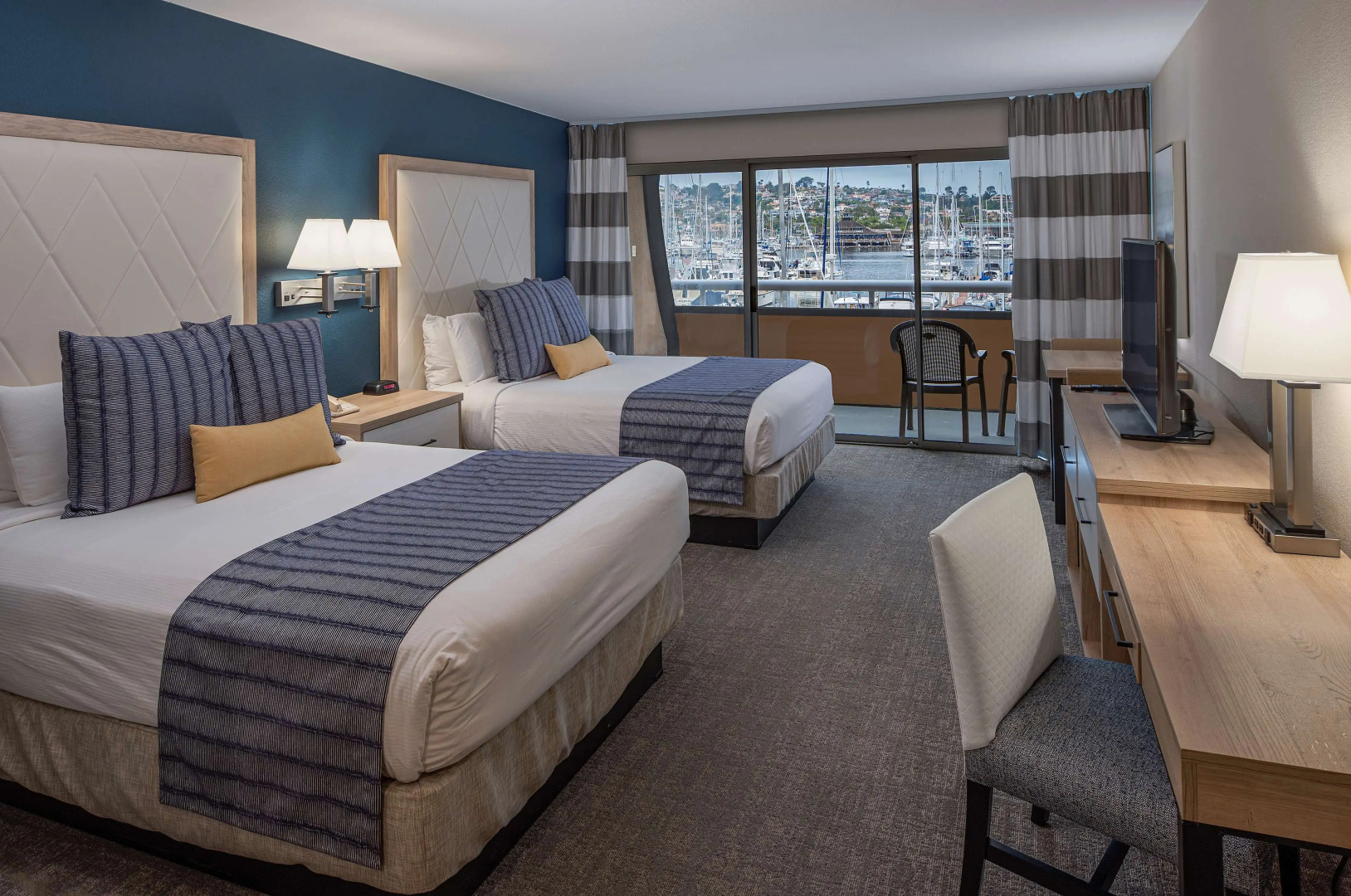 Bay Club Hotel & Marina