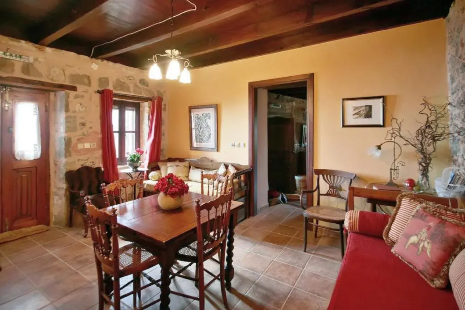 4 Bedrooms House With Sea View Jacuzzi And Enclosed Garden At Anatoli