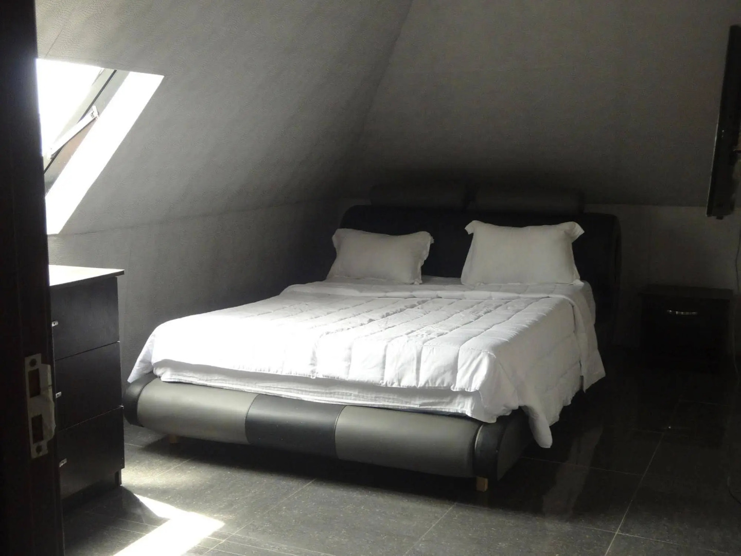 Kings Avenue Apartments