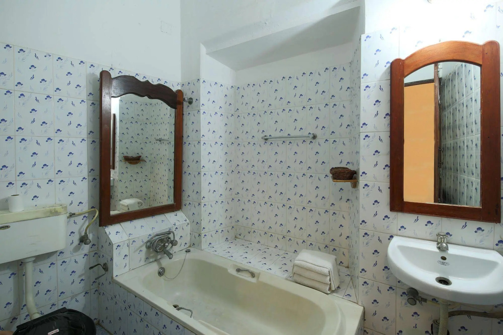 Rossitta Wood Castle