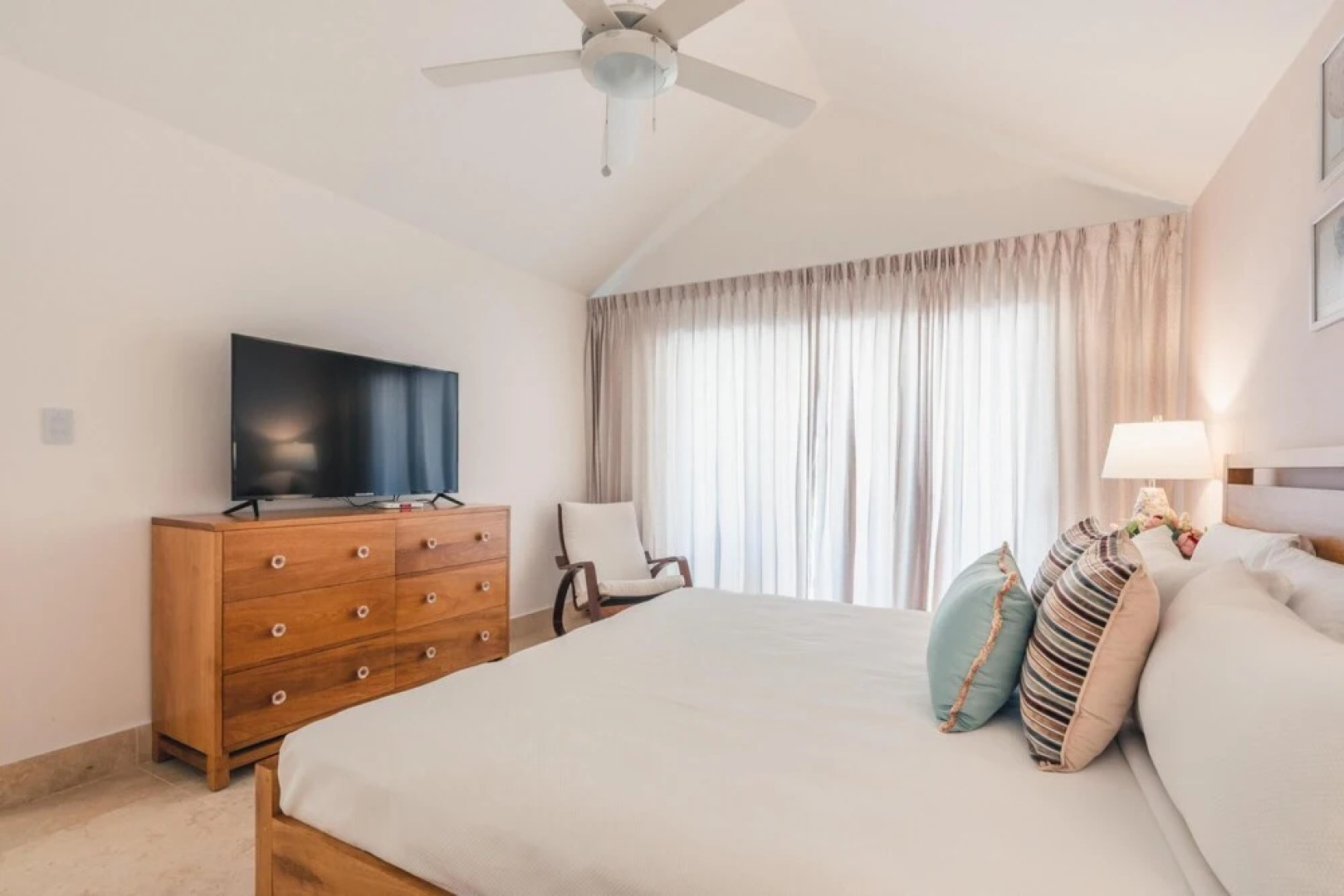 Fresh and Chill Villa at Green one w Private Pool