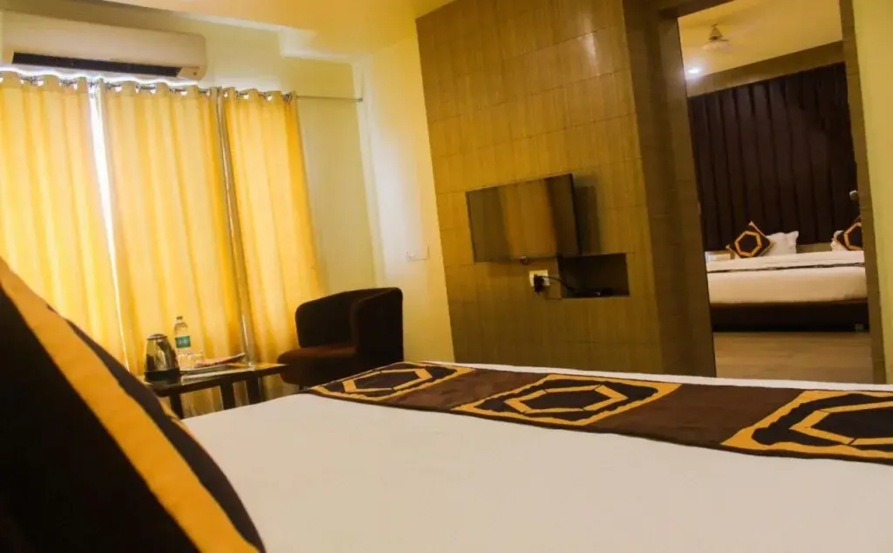 Solitaire Hotel and Resort