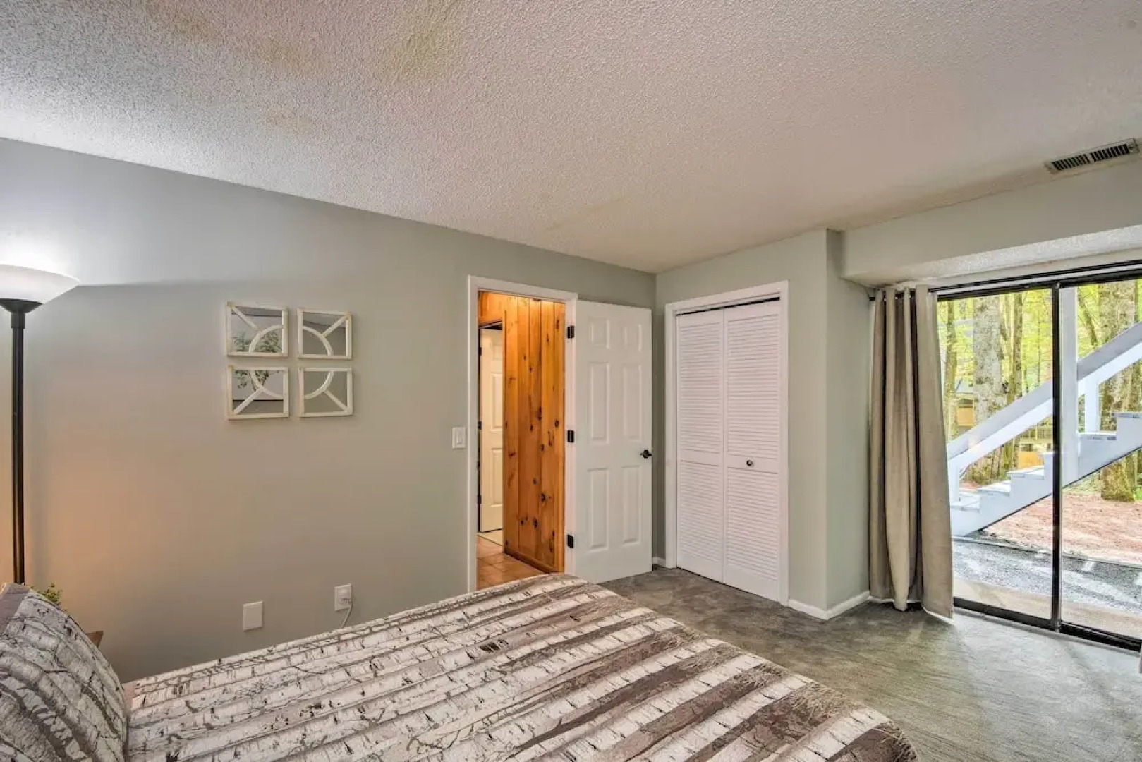 Modern Mountain Cabin w/ Resort-style Amenities!