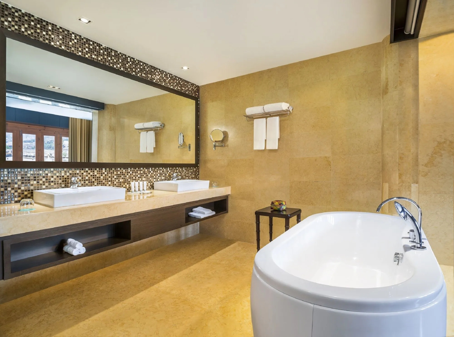 Le Meridien Paro, Riverfront