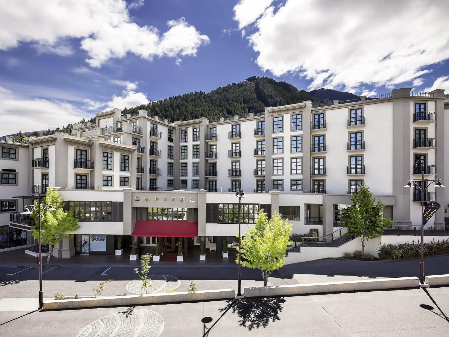Sofitel Queenstown Hotel & Spa