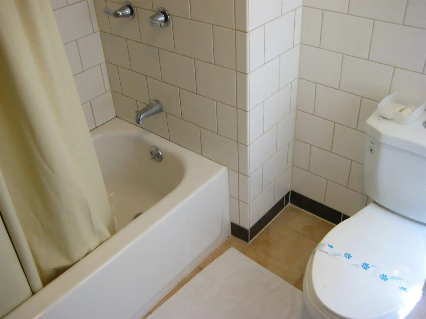 Hollywood La Brea Inn