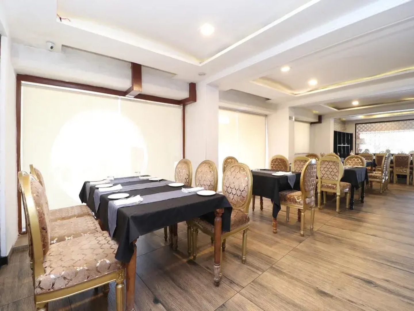 OYO 29950 Hotel Ml Pride