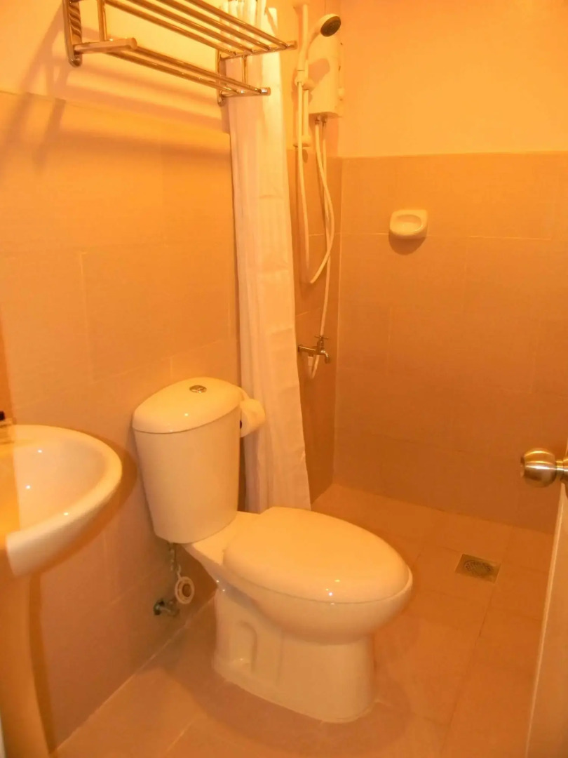 TR3ATS Guest House Bohol - Hostel