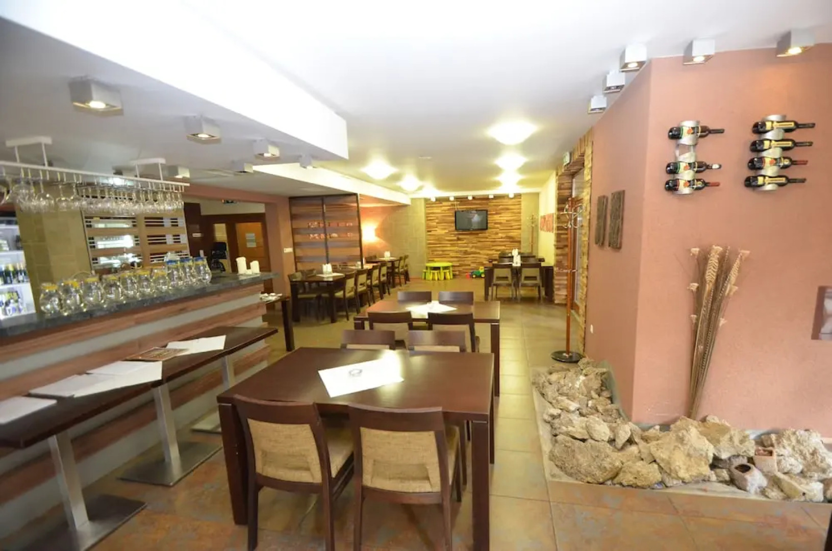 Fatrapark 2 Apartments & Restaurant