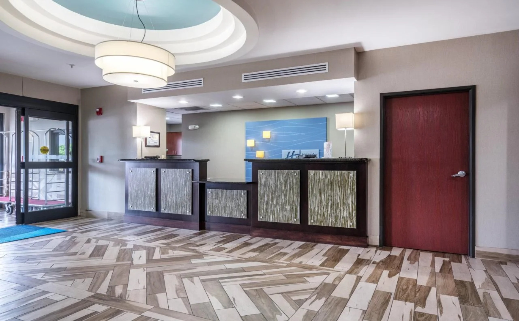 Holiday Inn Express & Suites Roanoke Rapids SE by IHG