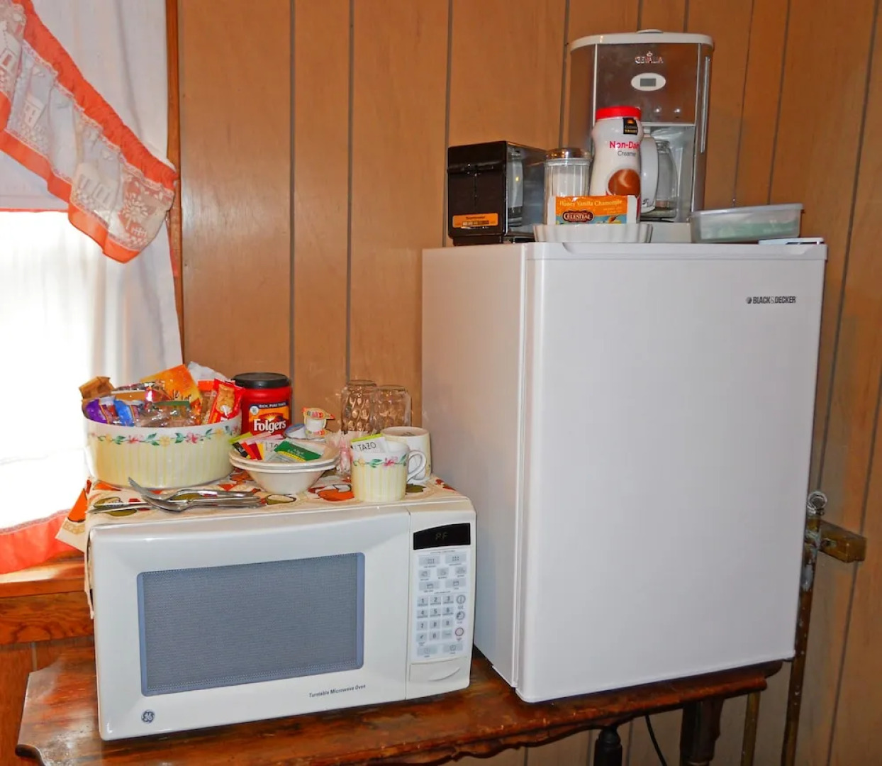 Little River Inn Motel & Guest House