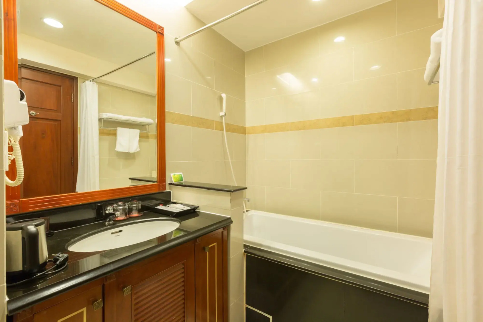 Tan Son Nhat Saigon Hotel