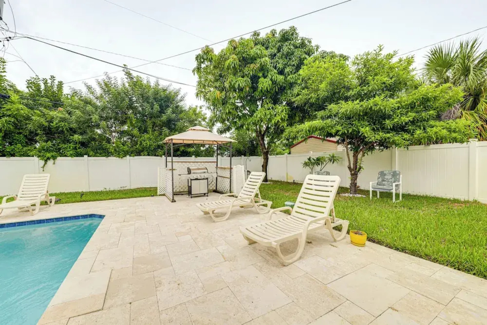 Swim, Barbecue & Game: Home 4 Mi to Pompano Beach!