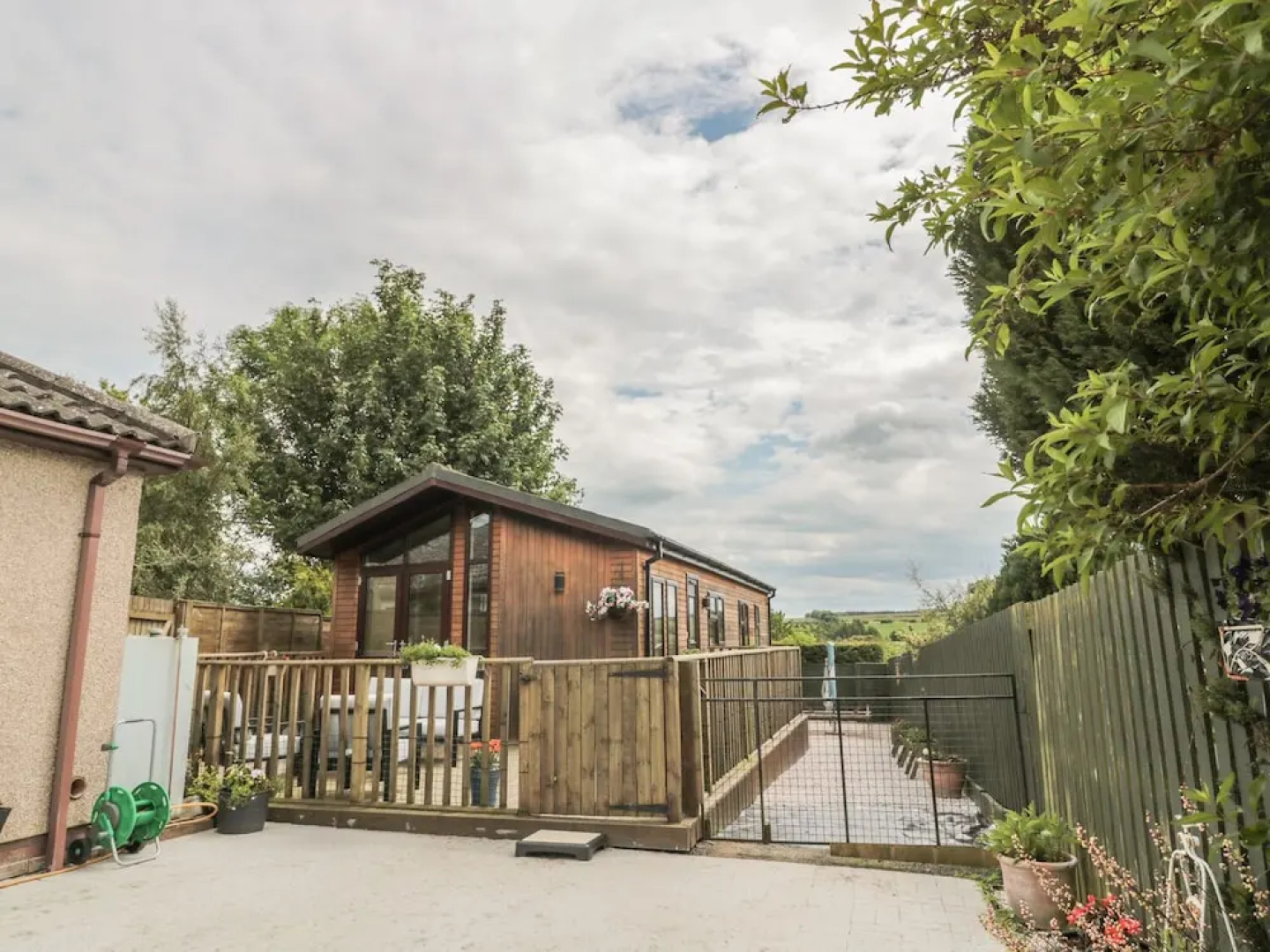 Little Gem Lodge