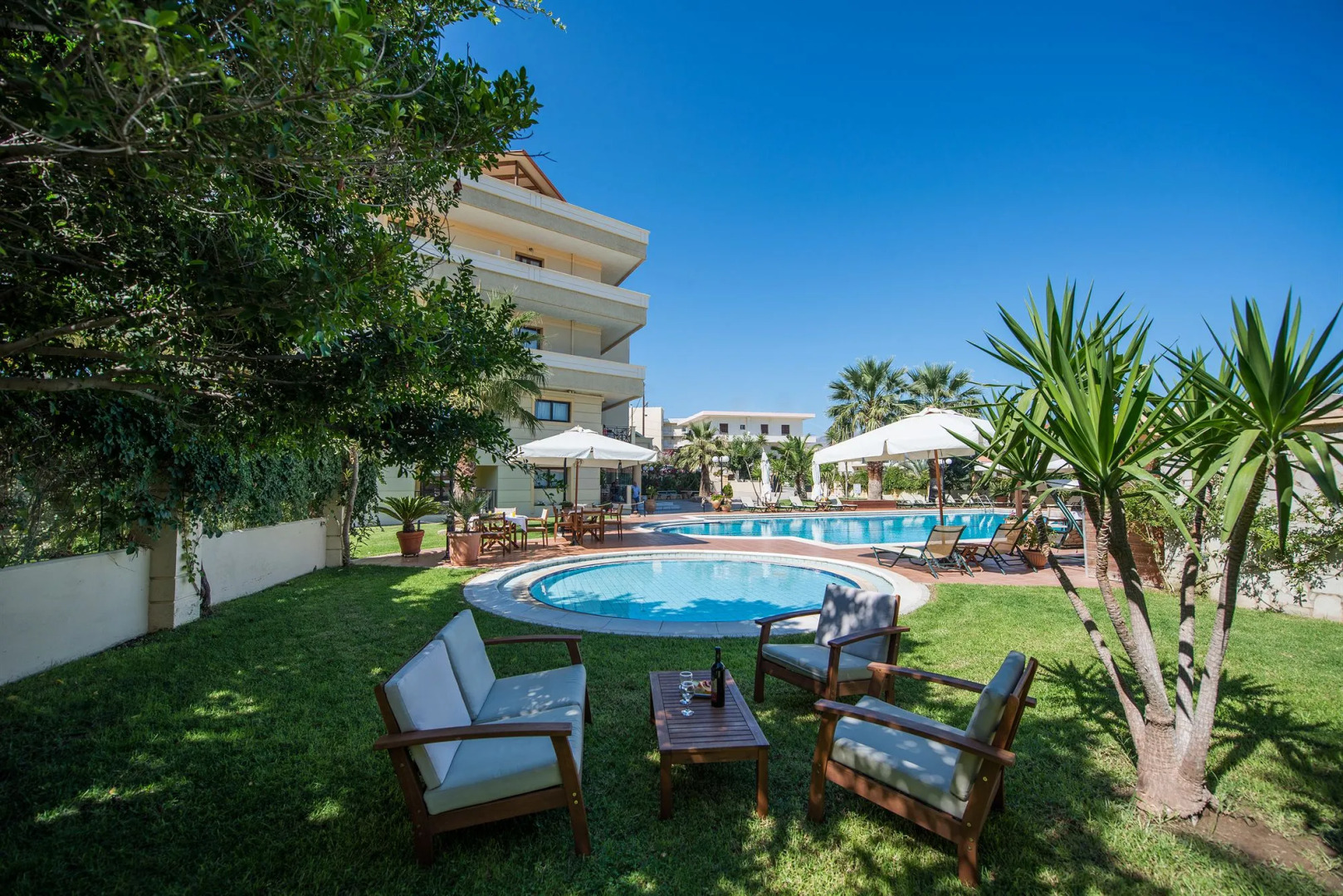 Mirtilos Studios & Apartments