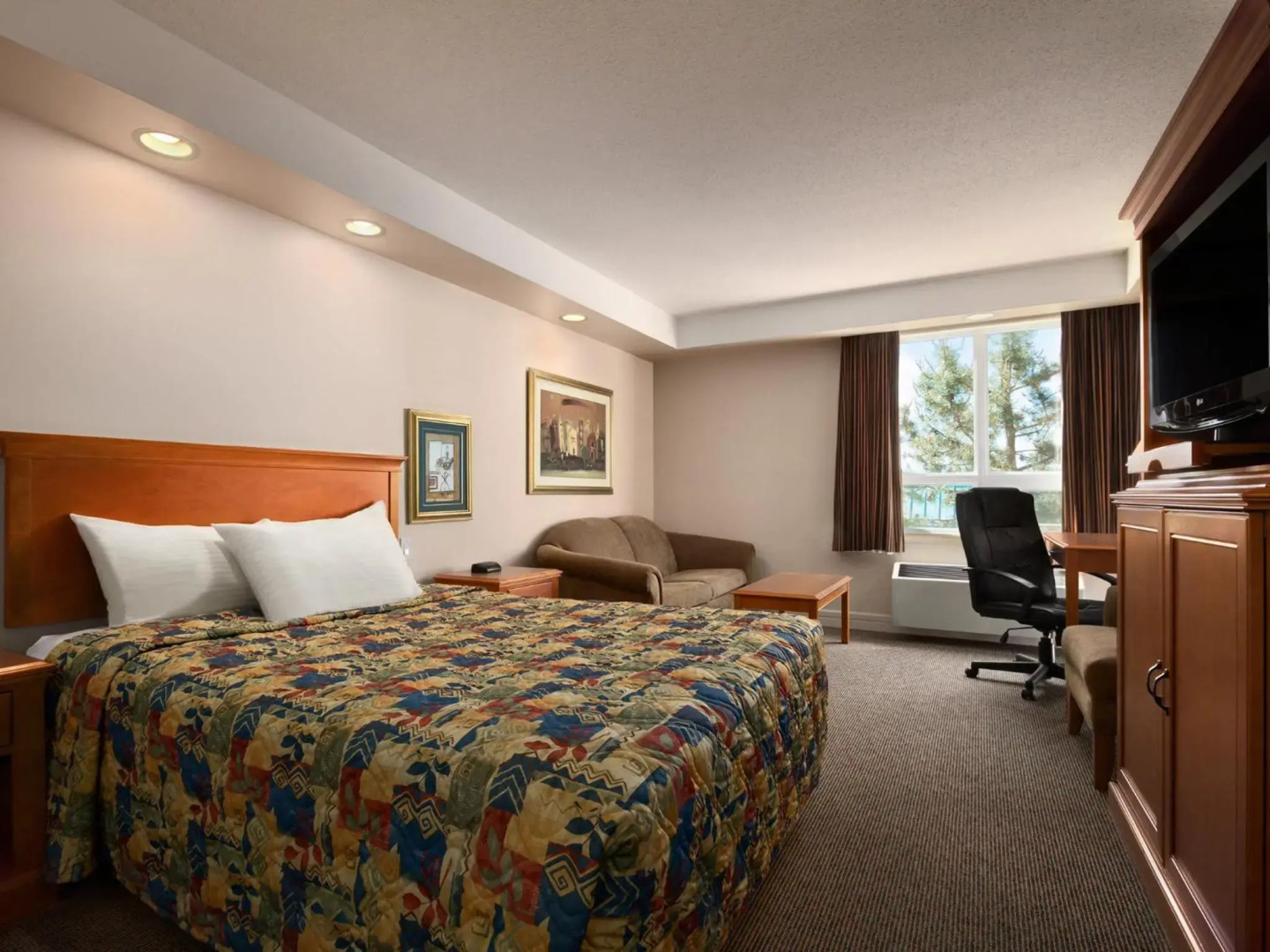 Travelodge by Wyndham Spruce Grove