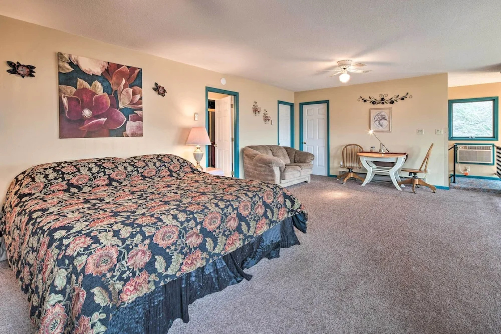 Mtn-view Burnsville Retreat 24 Mi to Ski Slopes!