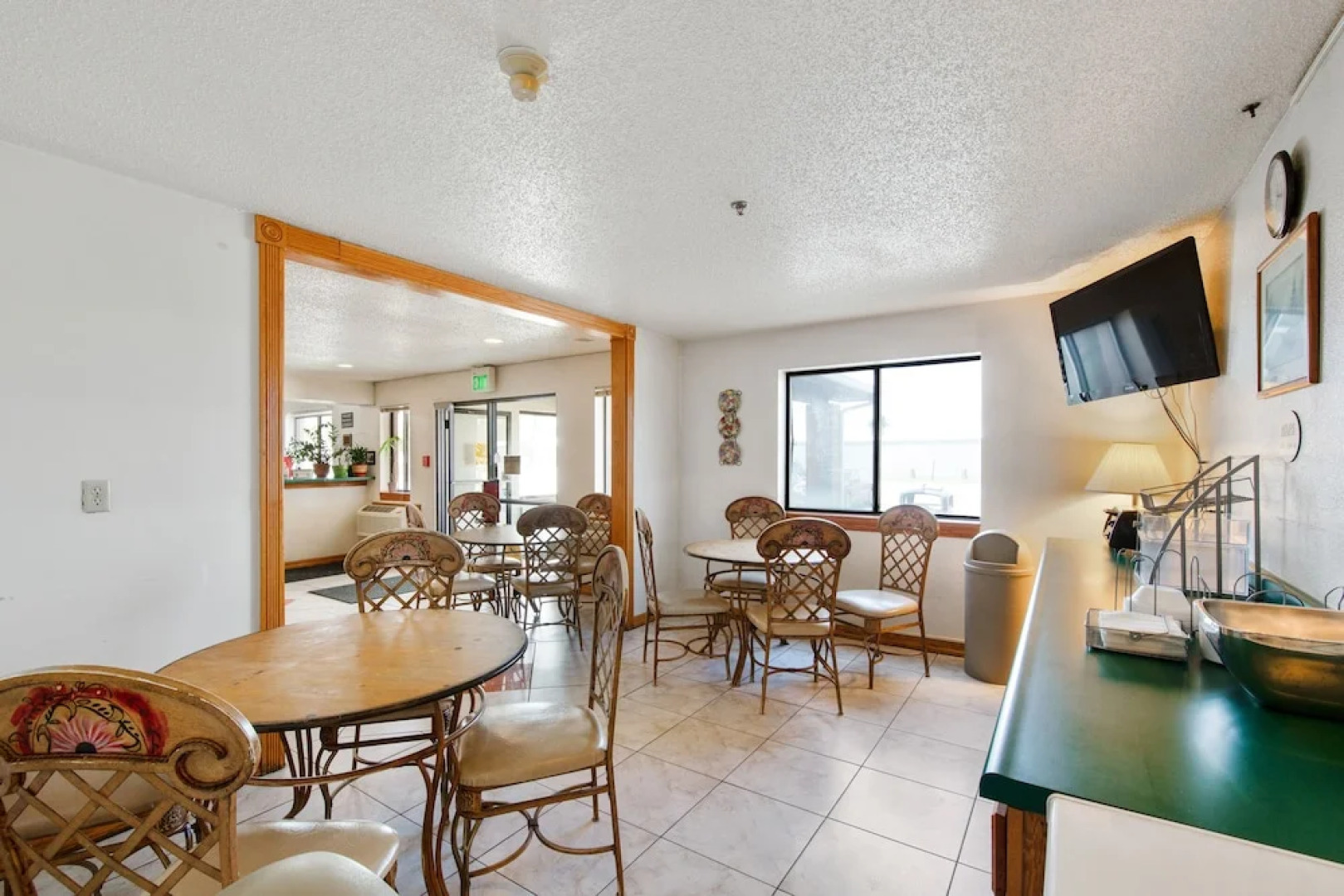 Super 8 Motel - Portage