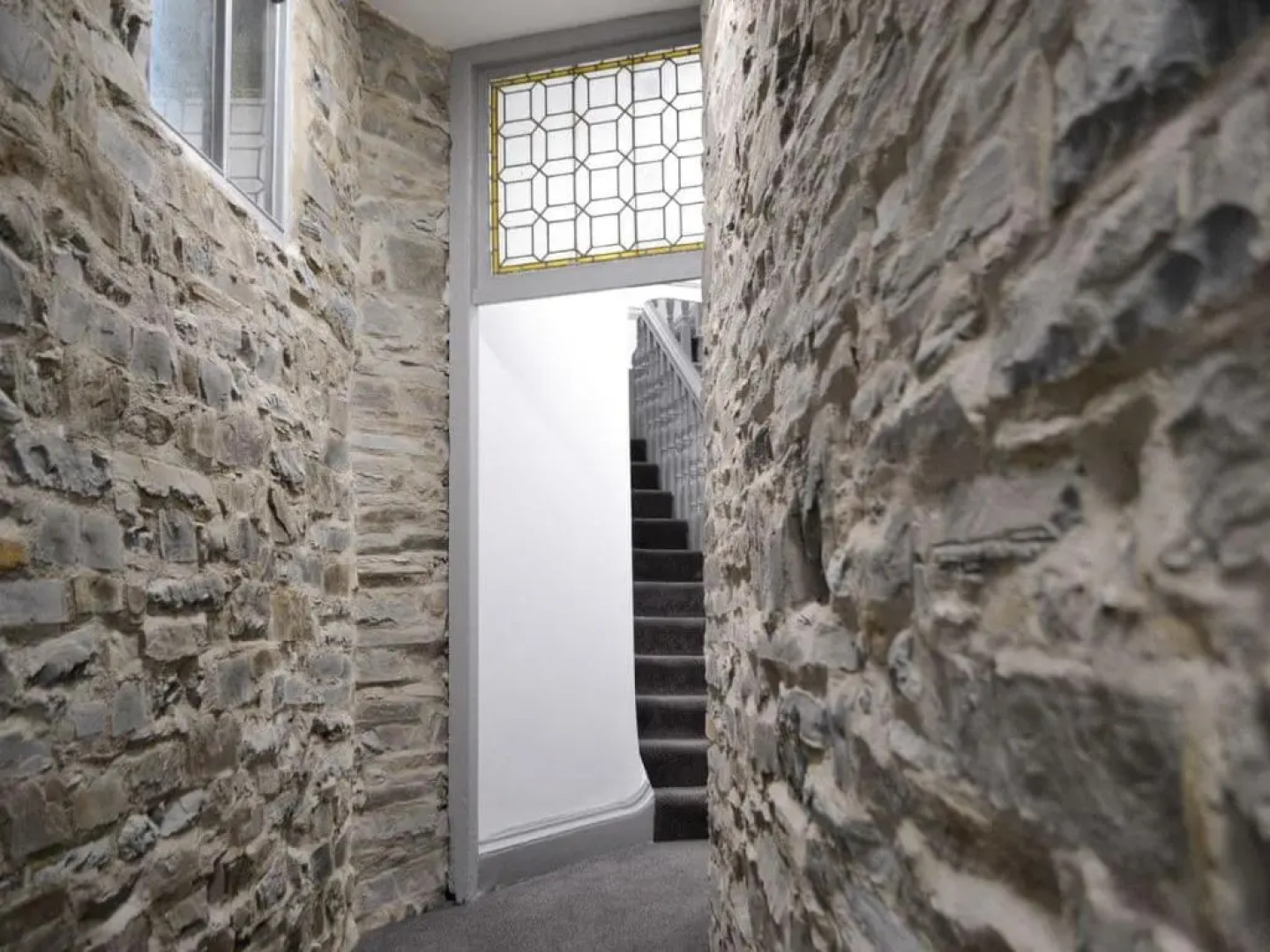 Grosvenor House Apt 3