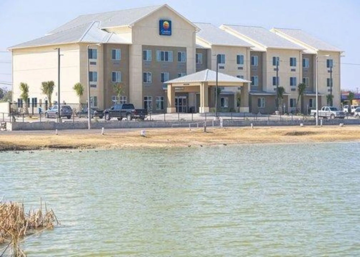 Comfort Inn & Suites Lakeside