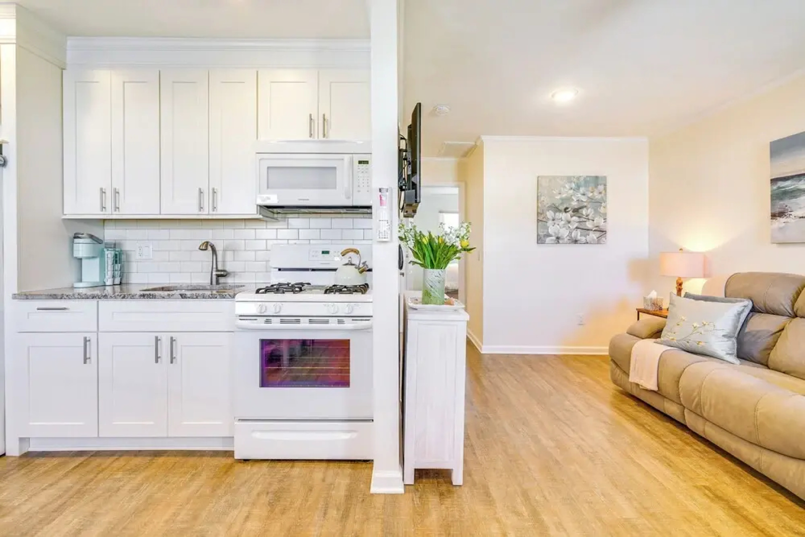 Lavallette Apartment w/ Patio - Walk to the Beach!
